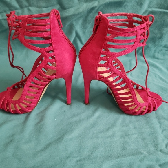 Tamia Heels - Picture 3 of 5